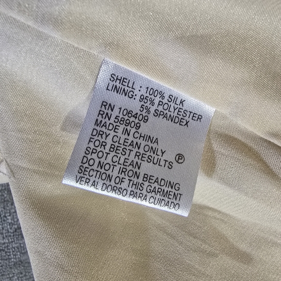 Antonio Melani Cream Color Sleeveless Size XS Silk Dress Blouse With Jewels - Picture 9 of 15